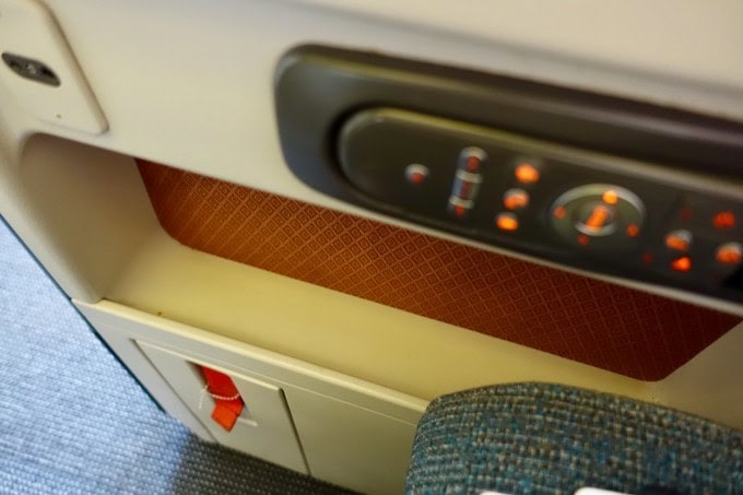 キャセイパシフィック航空ビジネスクラス　シート