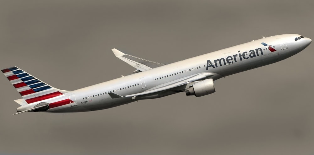 成田空港第2ターミナルアメリカン航空アドミラルズクラブへ