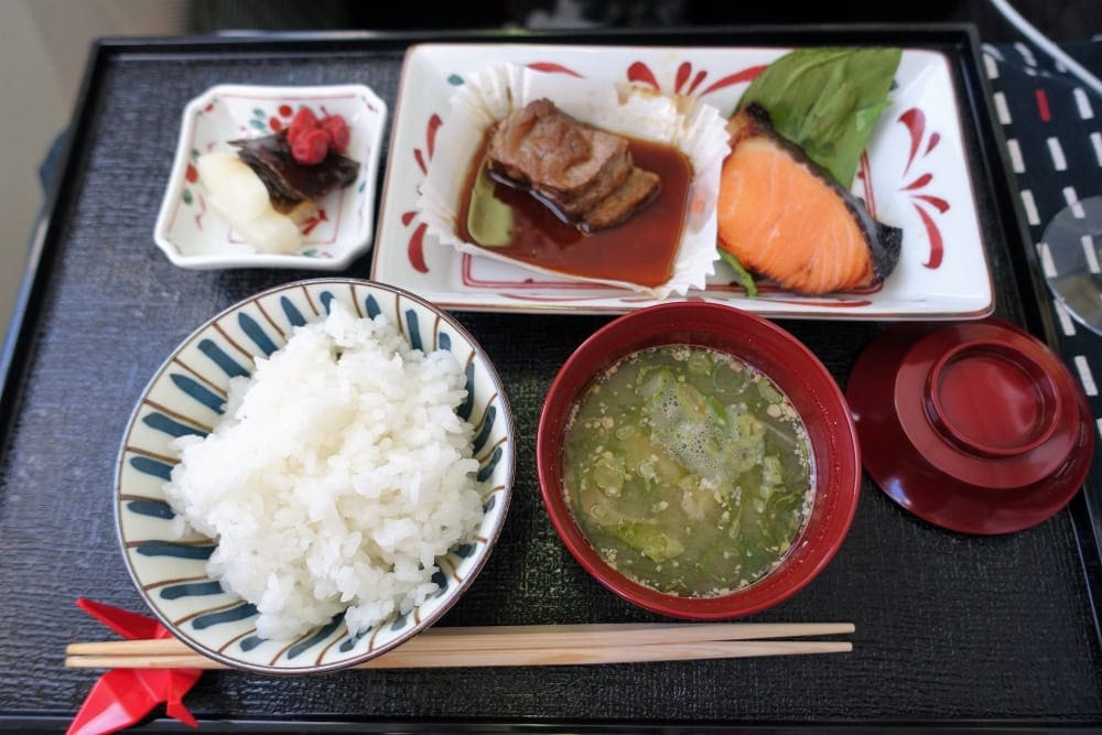 JALビジネスクラス機内食
