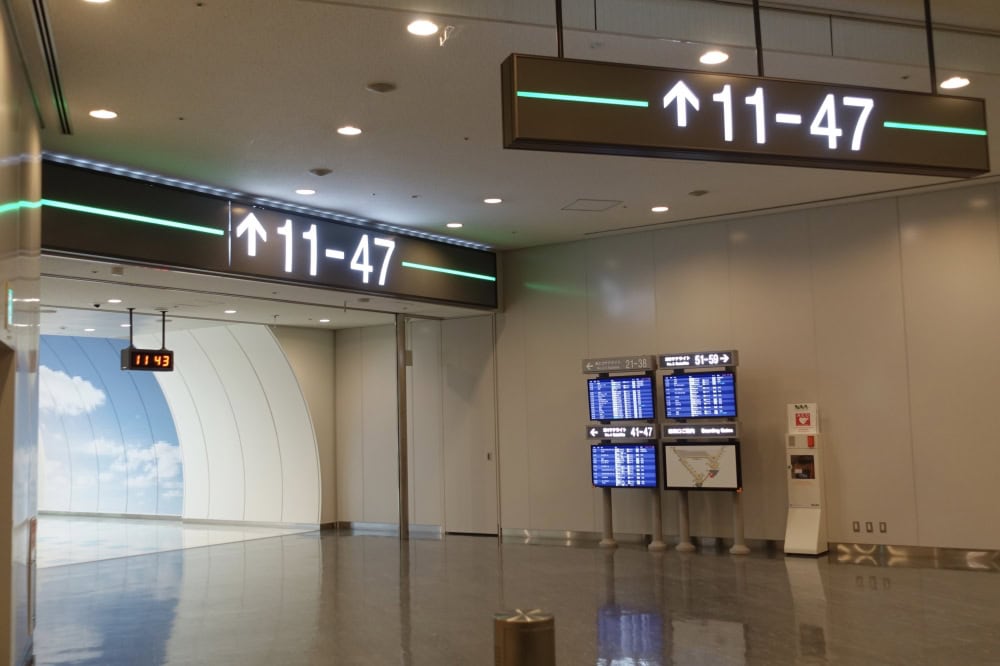 成田空港第1ターミナル　連絡通路