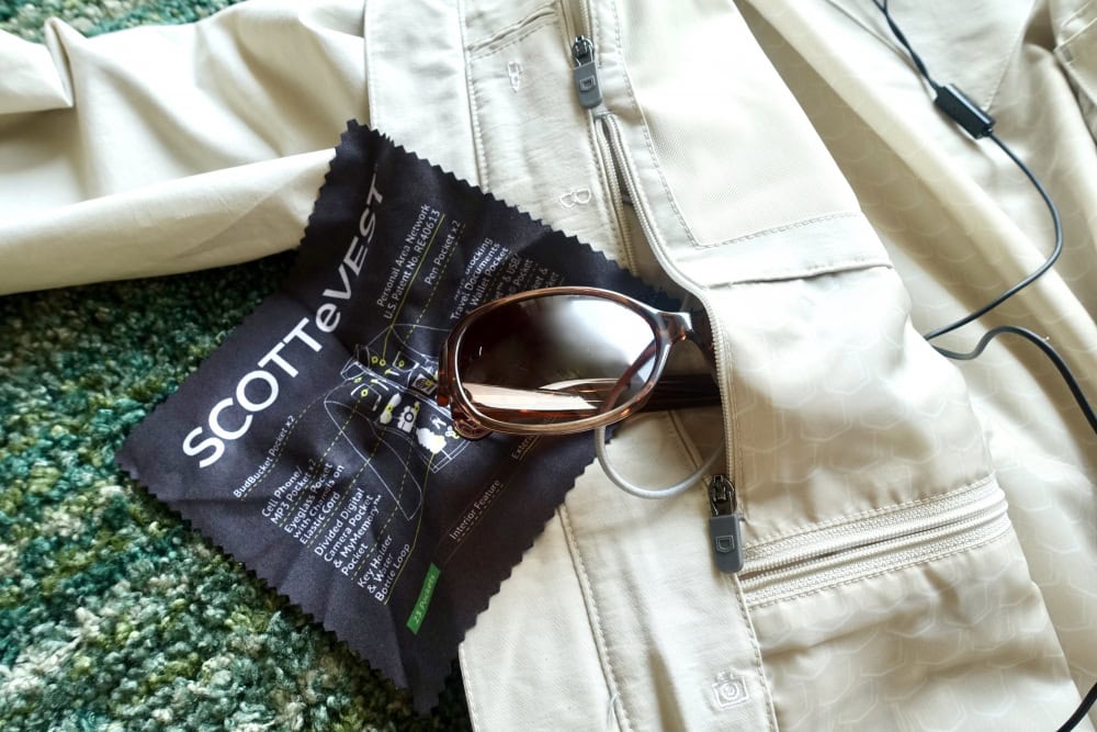 scottevest メガネ用ポケット