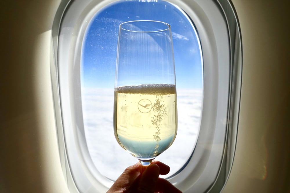 ルフトハンザ　ファーストクラス　機内食　シャンパン