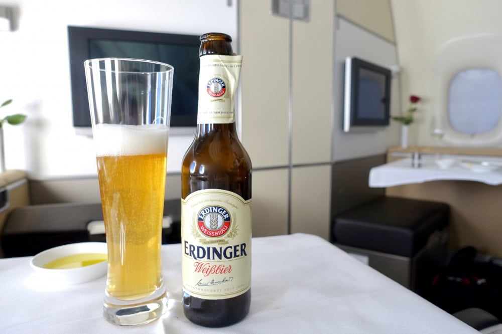 ルフトハンザ　ファーストクラス　機内食　ビール　エルディンガー
