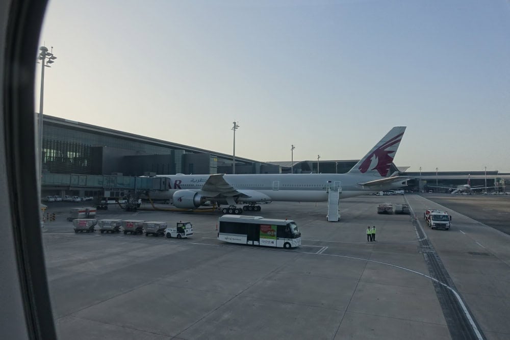 カタール航空　QR813便　ドーハ・ハマド国際空港に到着