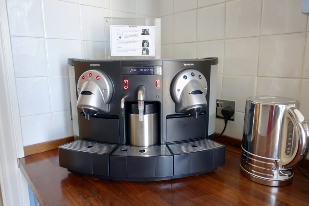 グレートノーザンホテル・パントリーのコーヒーマシーン