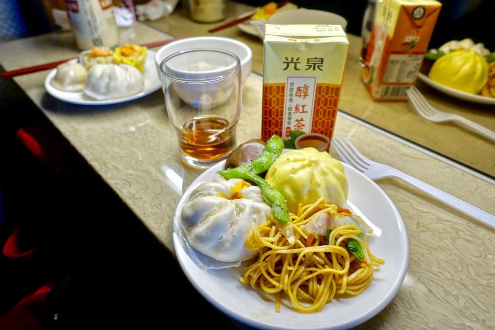 台北松山国際空港VIPラウンジ・飲食