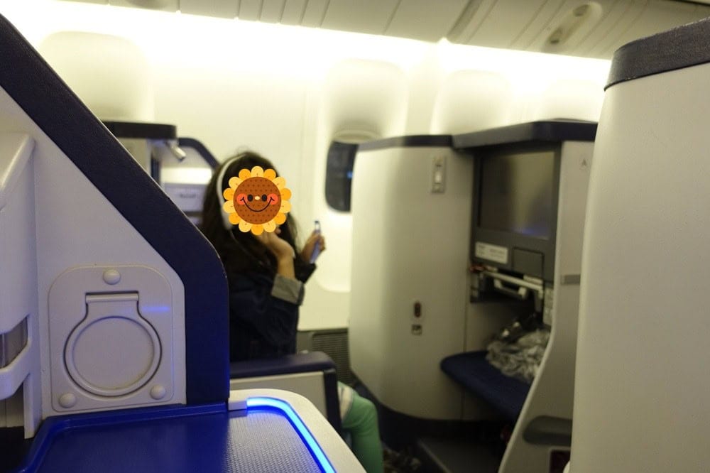 ANA203便フランクフルト行きB777-300ERビジネスクラスシート