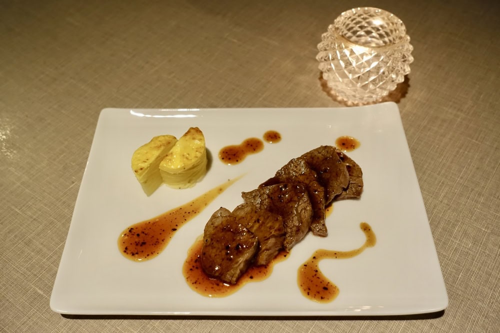ザ・プリンスパークタワー東京プレミアムクラブラウンジカクテルタイム牛フィレ