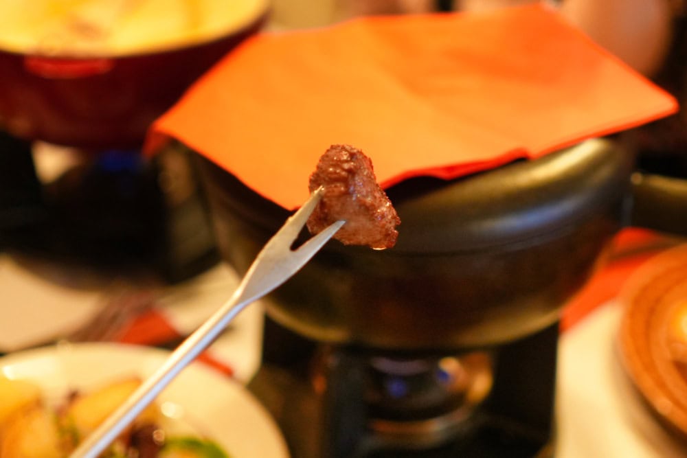 パリお勧めレストラン特集・le vieux bistrot・ブフブルギニョンの食べ方2