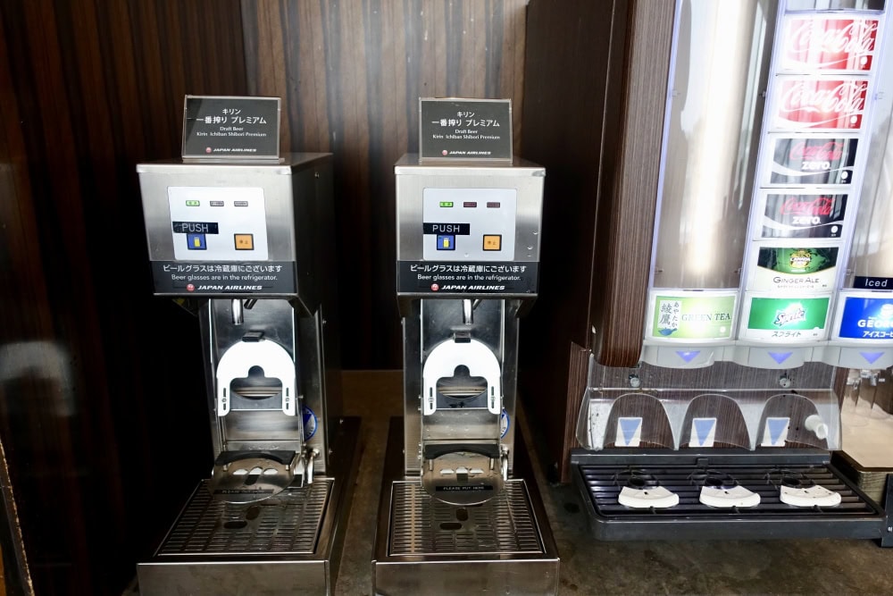 成田空港JALファーストクラスラウンジビールサーバー