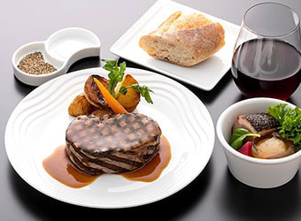 ANAハワイ線A380のビジネスクラス機内食