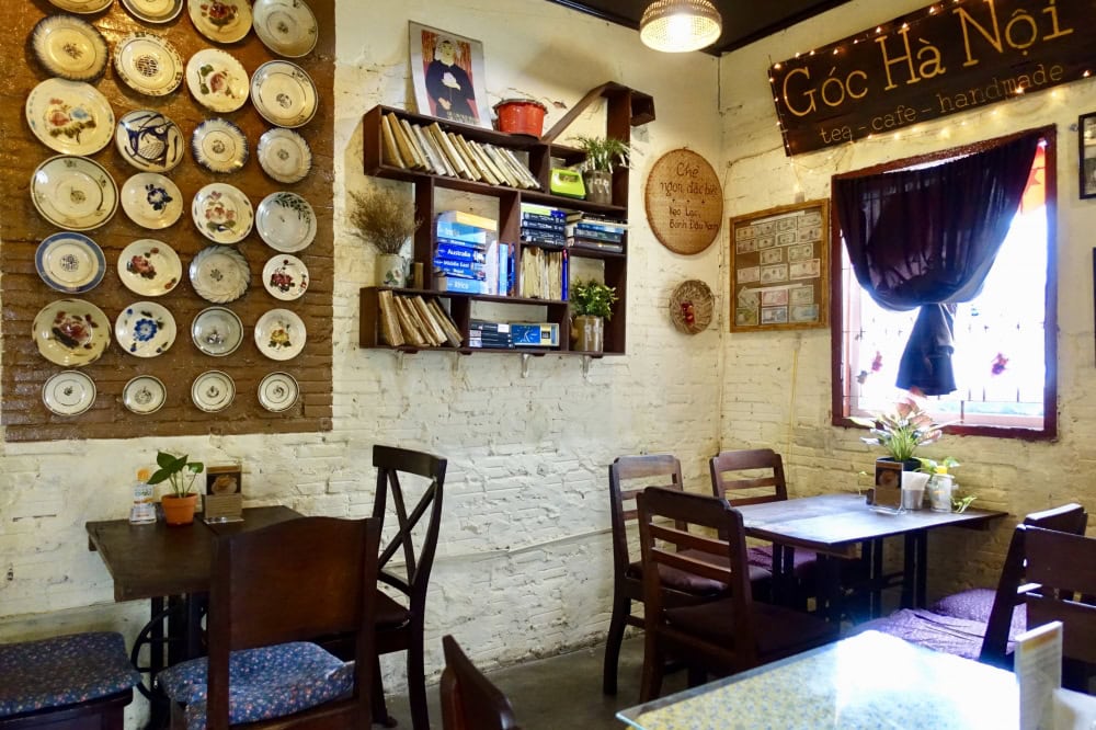 エッグコーヒーの名店Little HaNoi Egg coffee3階