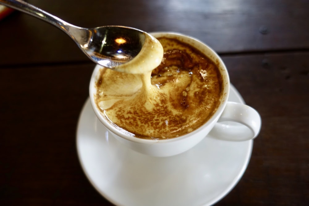 エッグコーヒーの名店Little HaNoi Egg coffeeエッグコーヒーは濃厚！