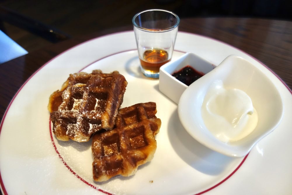 セントレジスホテル大阪朝食ワッフル