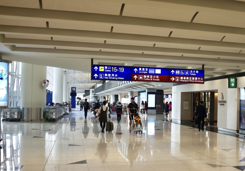 香港国際空港ザ・デッキへのアクセス方法