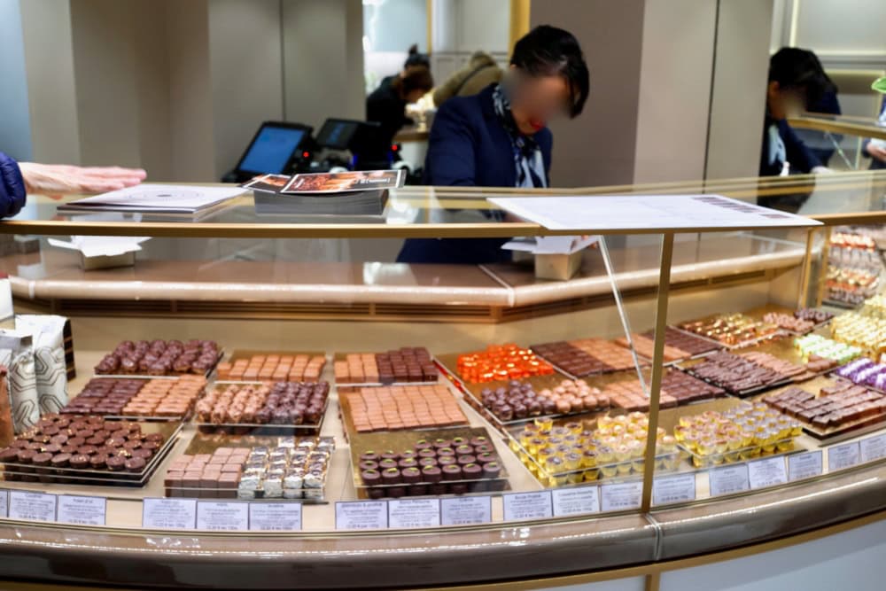 入手困難なチョコレートベルナシオン パリ店