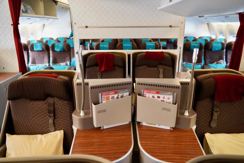 ガルーダ・インドネシア航空B777-300ERのビジネスクラスシート