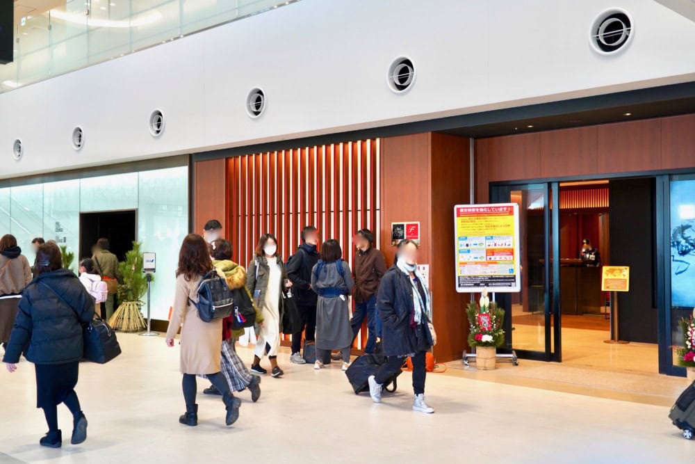 福岡空港サクララウンジはANAラウンジのお隣