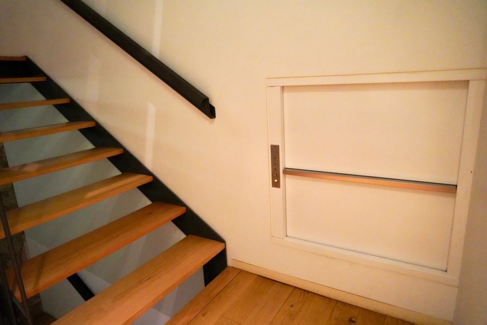 インパティオゲストハウスの階段