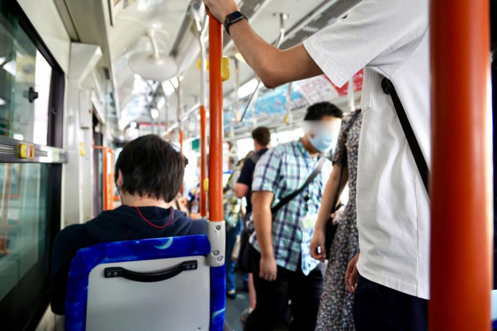 無料連絡バスの車内