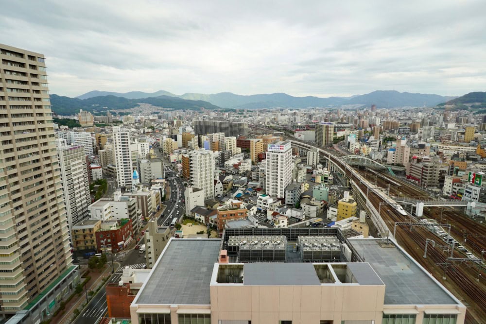 シェラトングランドホテル広島・クラブツイン・ベッドルーム・窓からの眺め