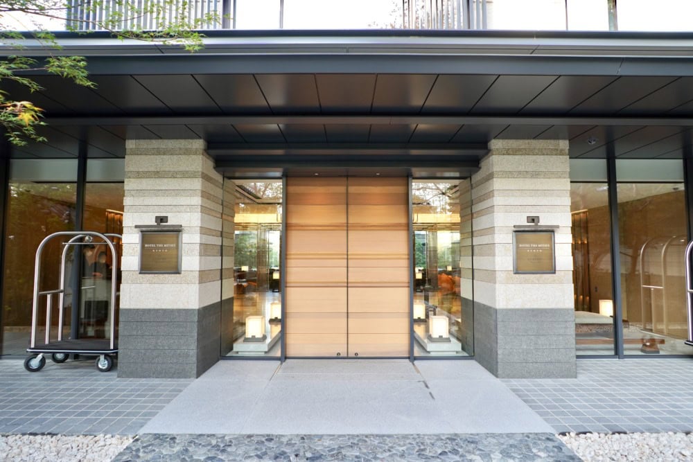 HOTEL THE MITSUI KYOTO宿泊記エントランスドア