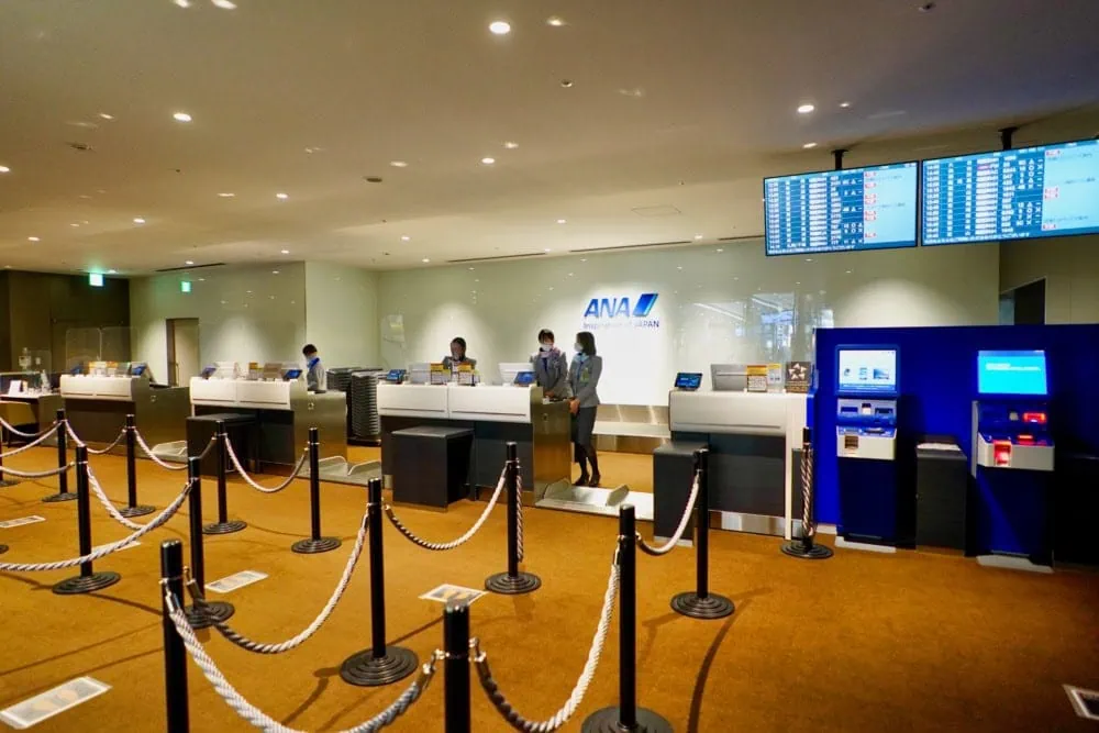 大阪伊丹空港南ターミナルANAステータスメンバー専用カウンター