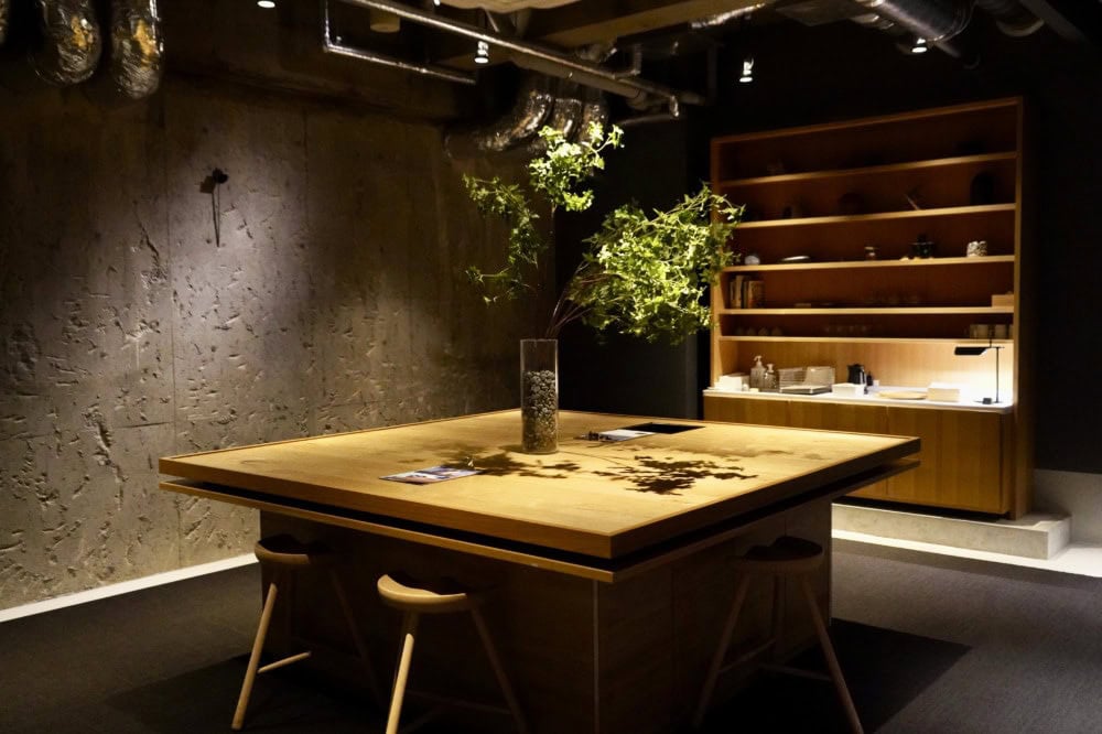 KUMU金沢・宿泊者用のラウンジ