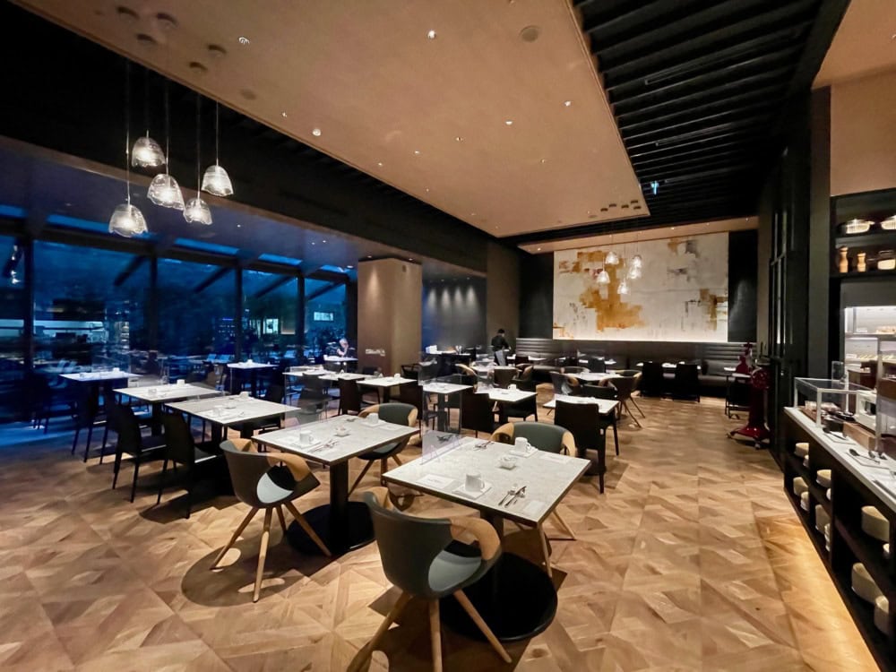 ACホテル銀座宿泊記・朝食レストラン・全景