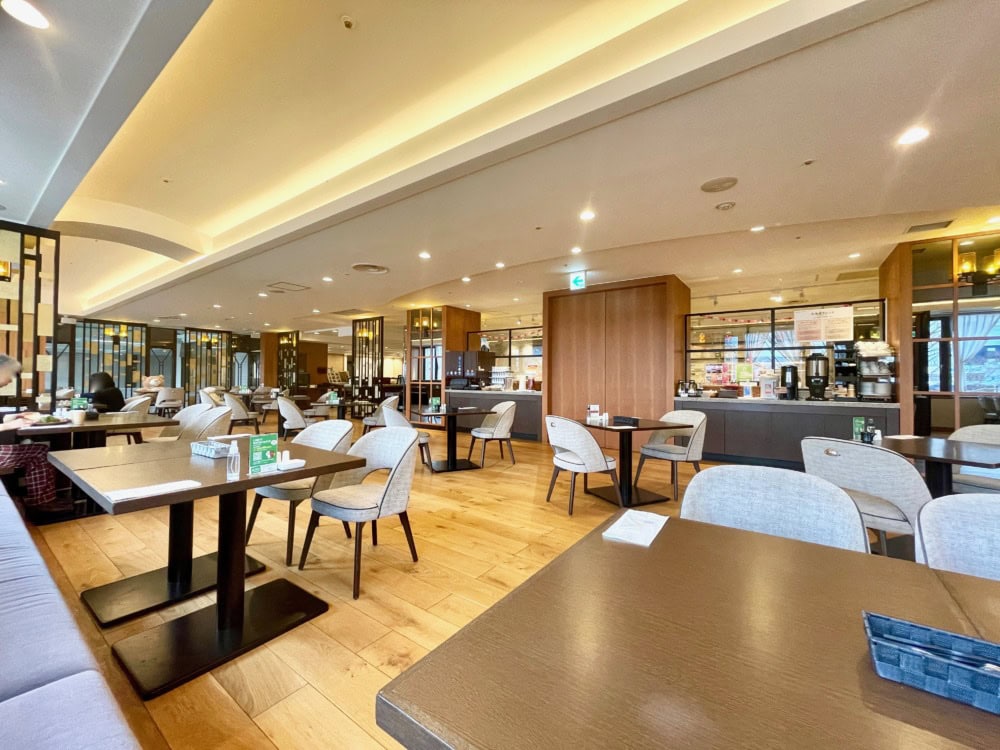 フォーポイントバイシェラトン函館・宿泊記・朝食会場の全景