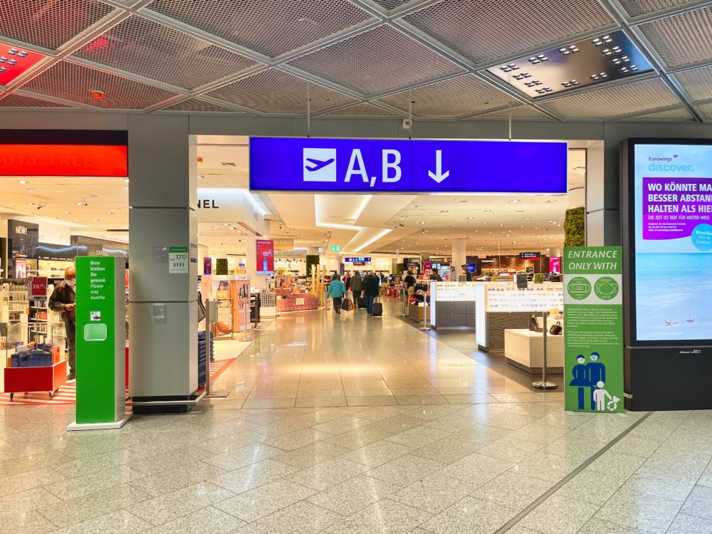 フランクフルト国際空港・ルフトハンザビジネスクラス搭乗記・ゲートへの道