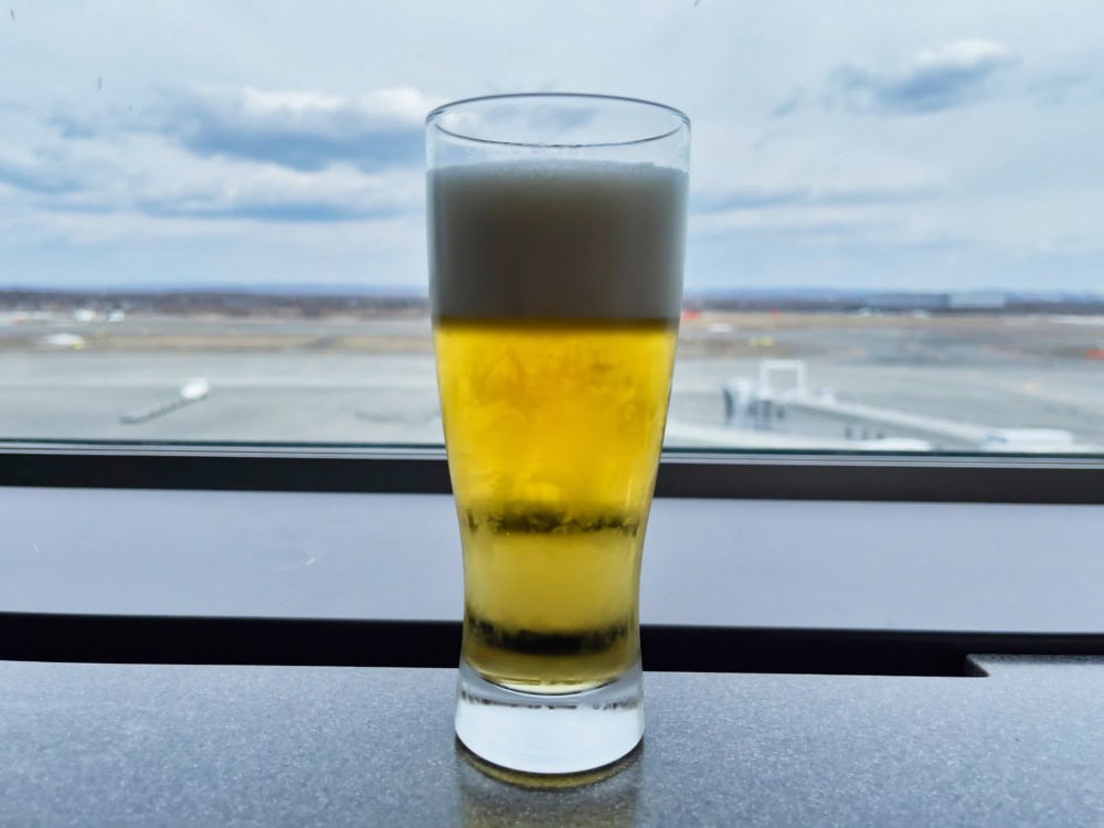 札幌新千歳空港・ANAラウンジ訪問記・ビール