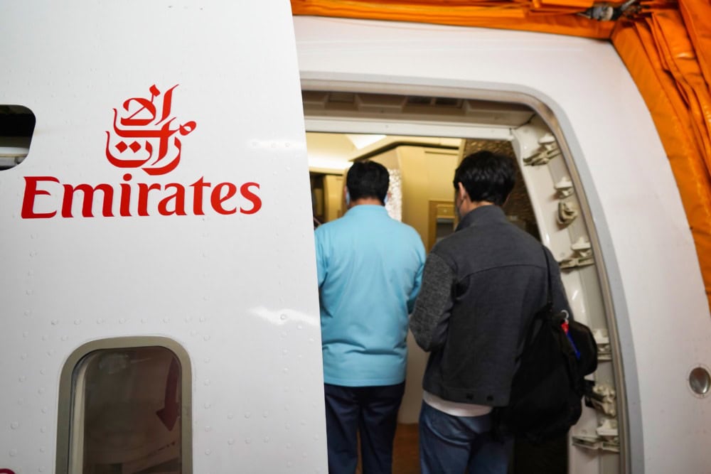 エミレーツ航空新型ファーストクラス搭乗記・機体の入り口