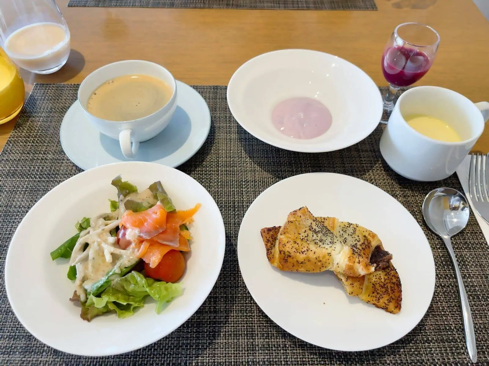 シェラトングランデオーシャンリゾート・クラブラウンジ・ラウンジ・ダイニングエリア・朝食ブッフェ・朝食プレートなし