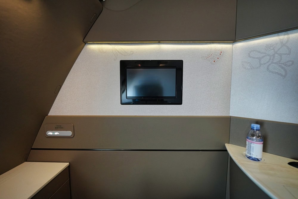 シンガポール航空スイート搭乗記・正面モニター