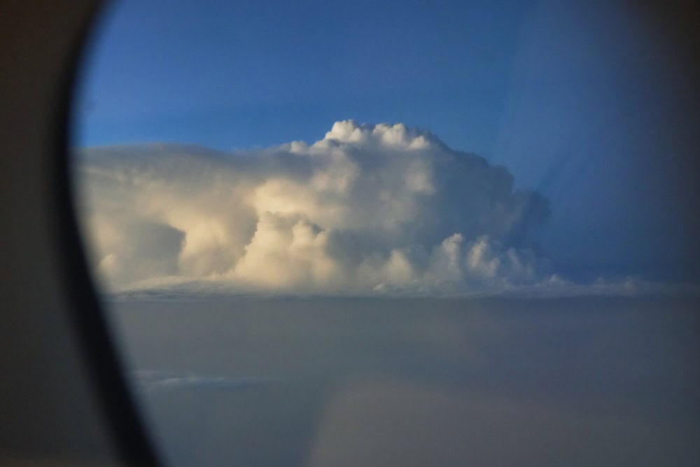 シンガポール航空スイート搭乗記・雷雲