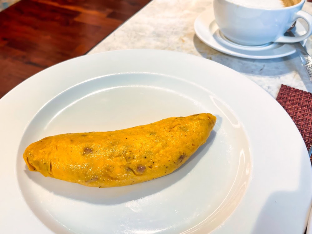 JWマリオット・ホテル・ニューデリー・エアロシティホテル・エグゼクティブラウンジの朝食オムレツ