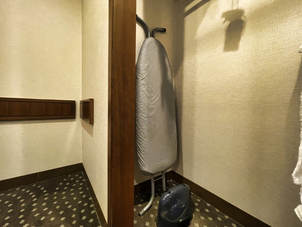 横浜ベイシェラトン宿泊記・クローゼット2
