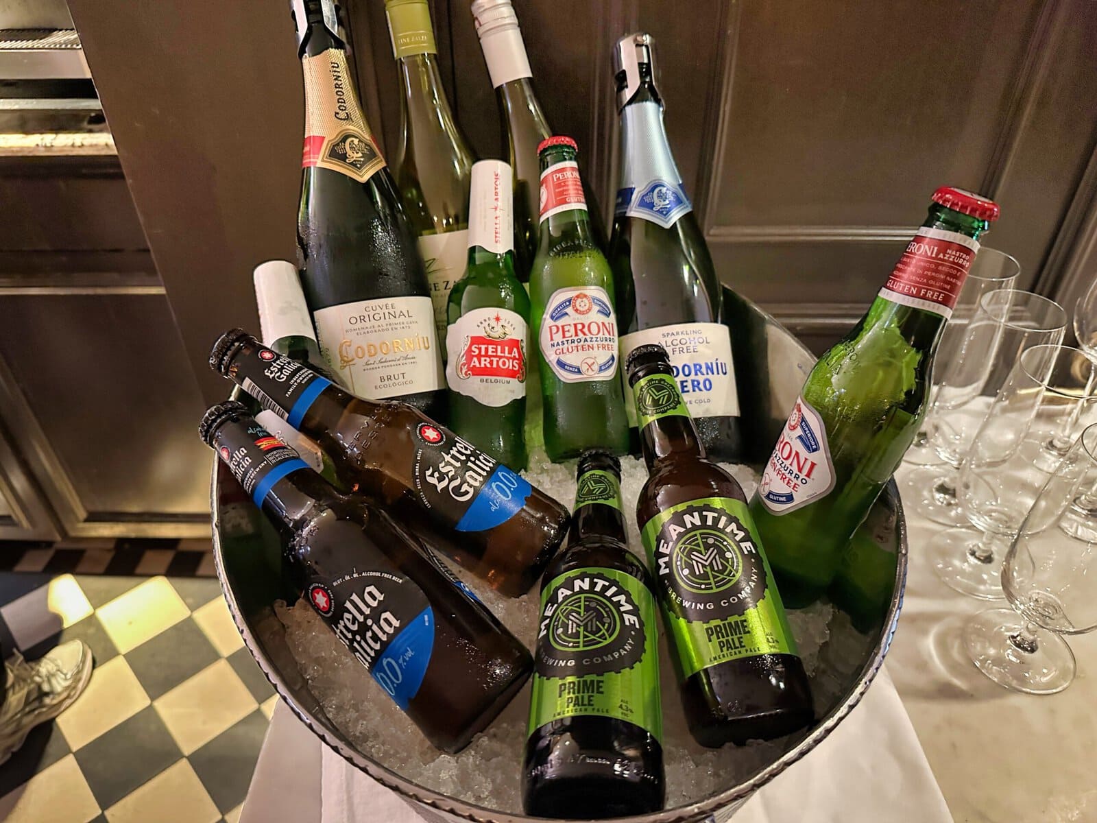 マリオット・パークレーン・エグゼクティブラウンジ・カクテルタイム・瓶ビール