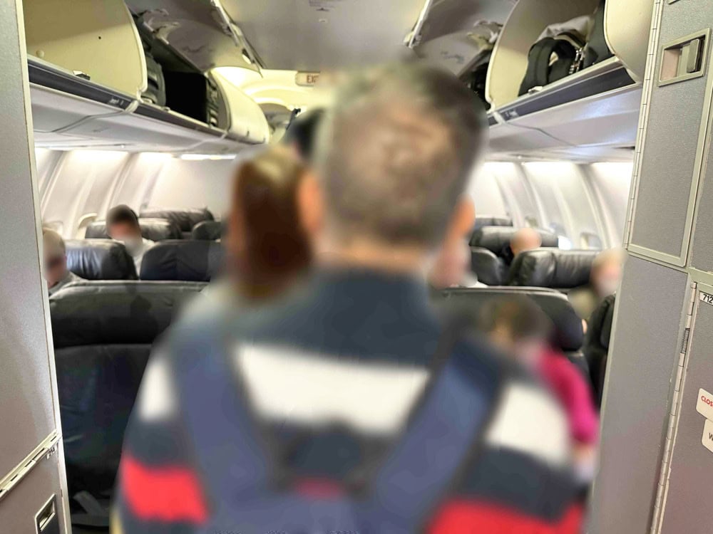 ユナイテッド航空ラスベガス発サンフランシスコ行き・機内