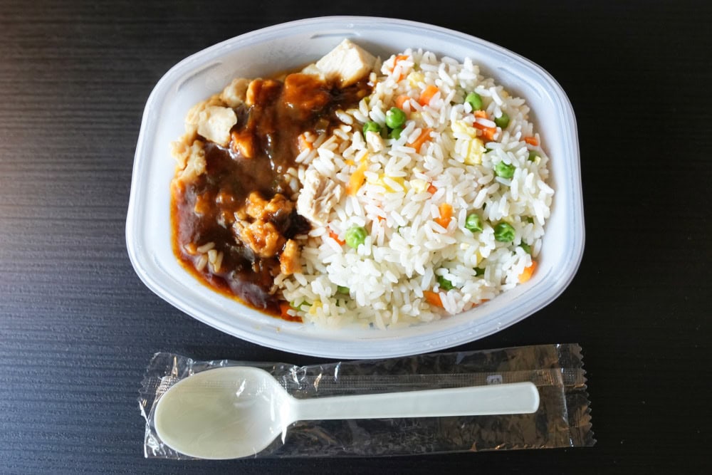 フェアフィールド・イン & スイーツ・バイ・マリオット・サンノゼ・エアポート・ミニキッチンで温めた冷凍食品