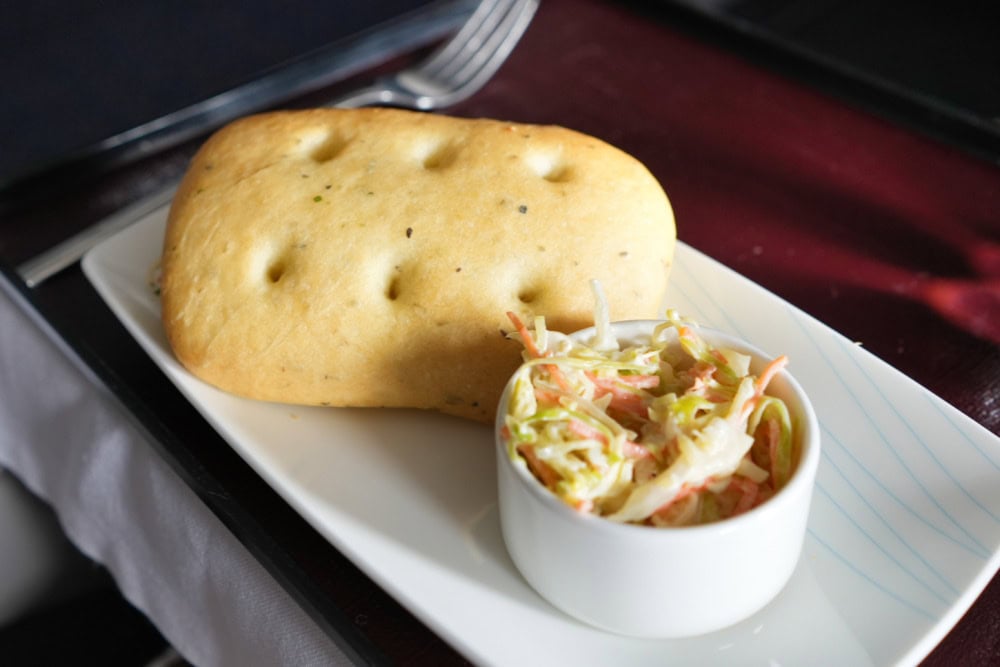 ガルーダインドネシア航空ビジネスクラス搭乗記・機内食・サンドイッチ