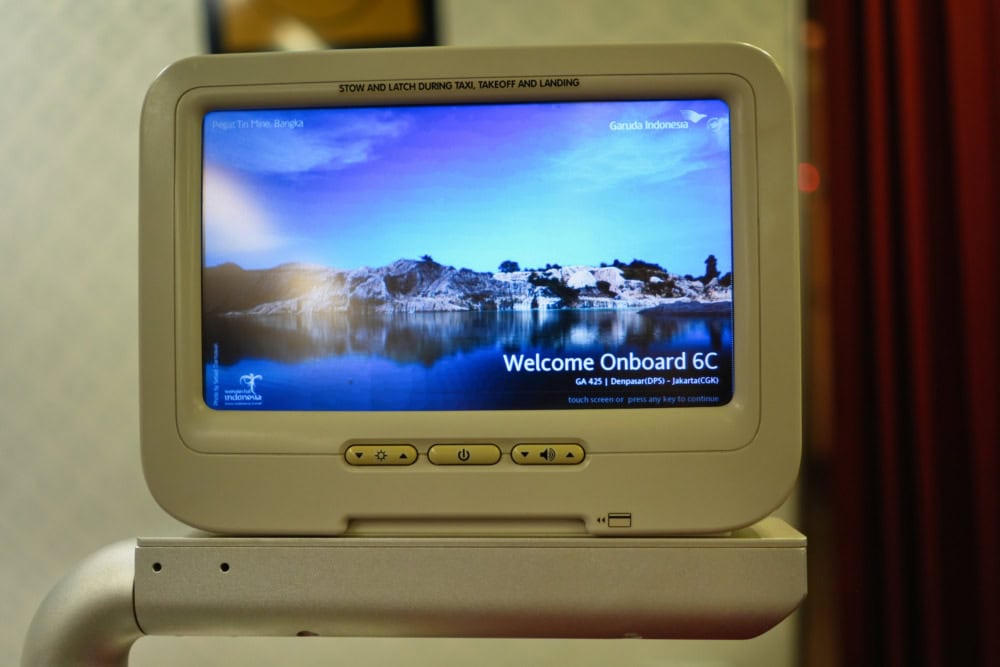 ガルーダインドネシア航空ビジネスクラス搭乗記・シート詳細・個人用モニター画面