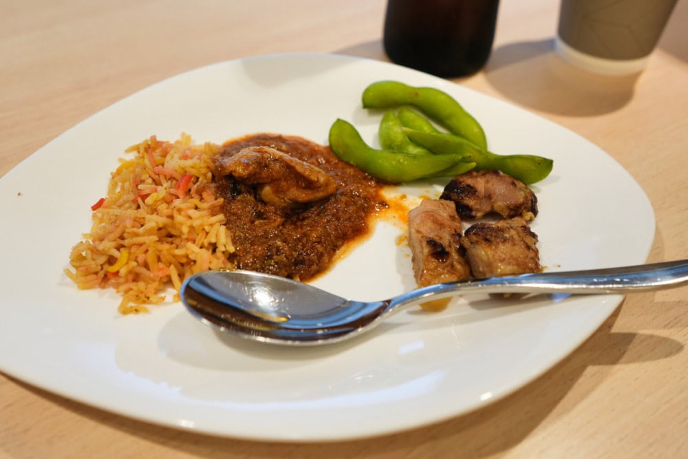 https://www.zipair.net/ja/service/baggag成田国際空港成田プレミアラウンジ訪問記・ブッフェカウンターの食べ物