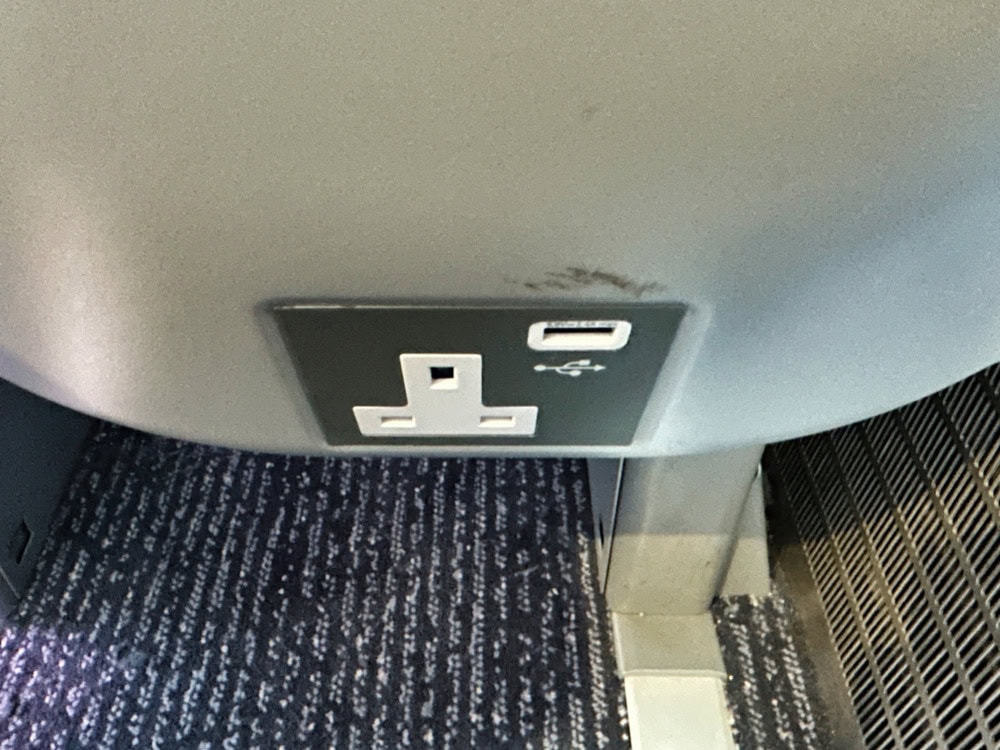 アヴァンティウエストコーストの電車には電源もあり