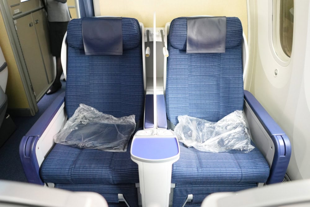 ANAビジネスクラス台北発羽田行き搭乗記・B787-8のビジネスクラスシート