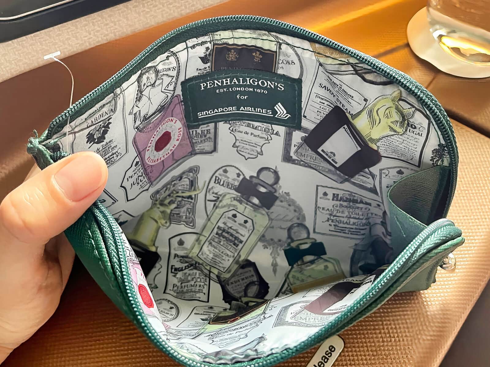 アメニティポーチの中身