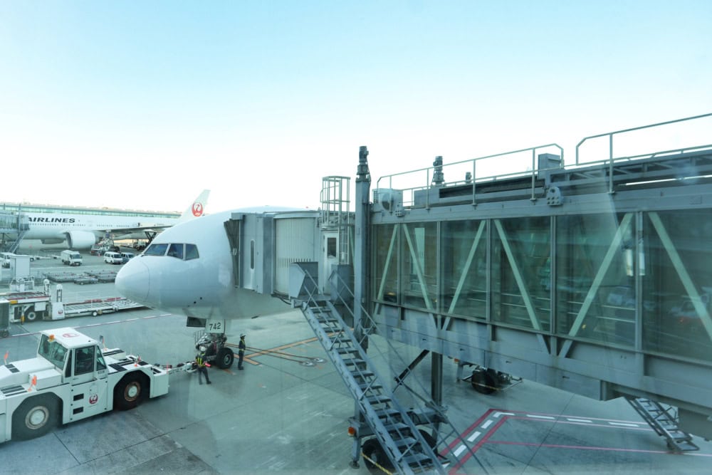 JAL国際線ファーストクラス搭乗記・羽田空港第3ターミナル・搭乗口前JAL国際線ファーストクラス搭乗記・羽田空港第3ターミナル/搭乗開始・使用機2