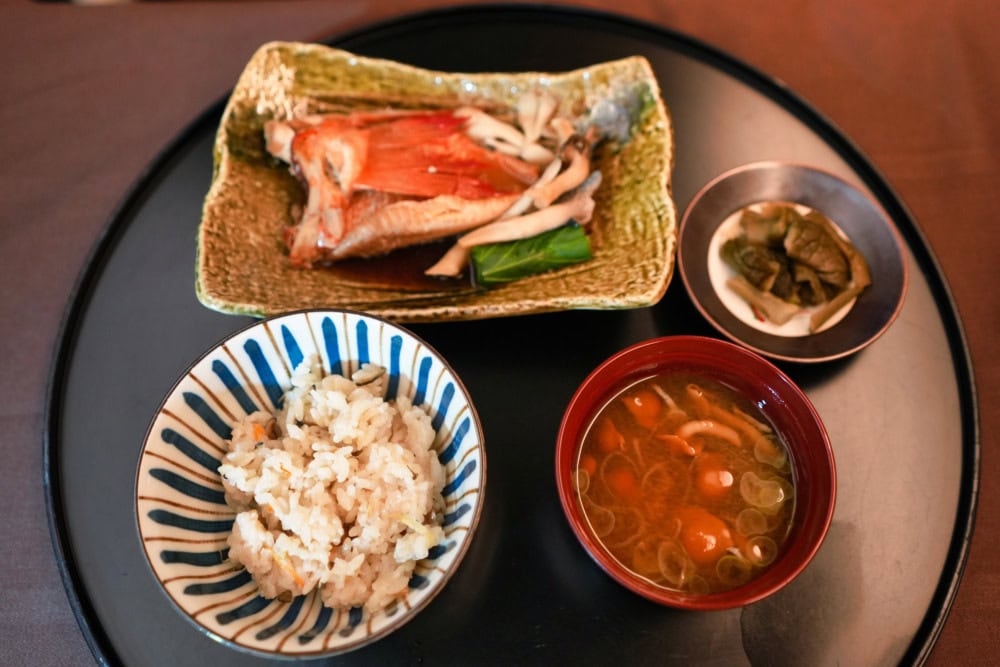 JAL国際線ファーストクラス搭乗記・和食・台の物