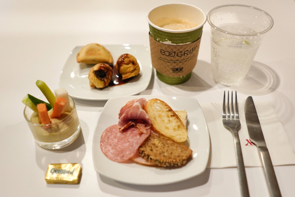 サンフランシスコ・マリオット・マーキス宿泊記・Mクラブラウンジ・オードブル実食